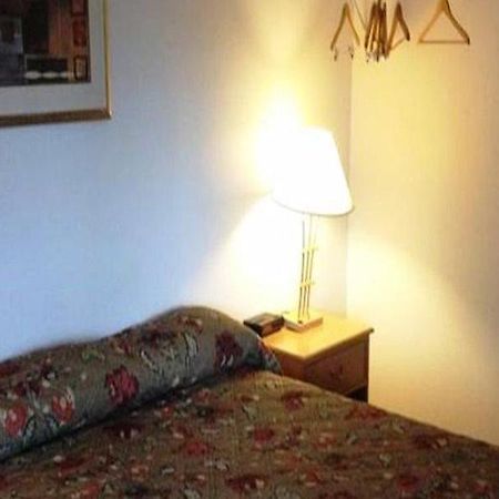 Knights Inn & Suites Seatac Airport シアトル（ワシントン州） エクステリア 写真